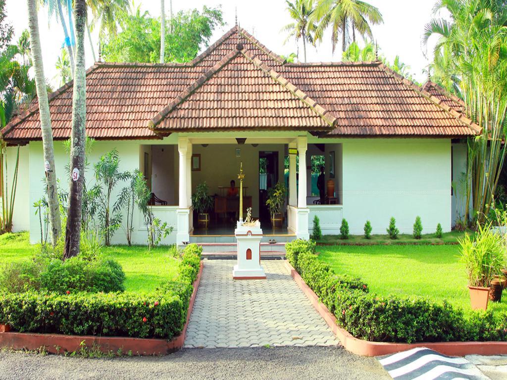 Hotel Abad Whispering Palms Kumarakom Exterior foto